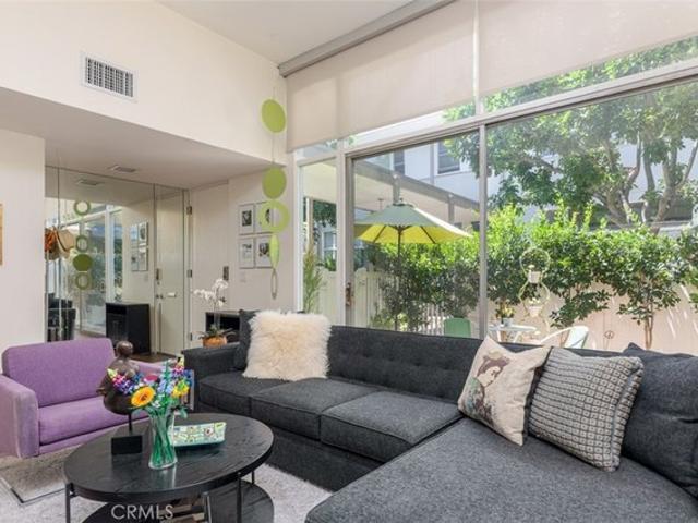 Townhouse for sale in Burbank, California