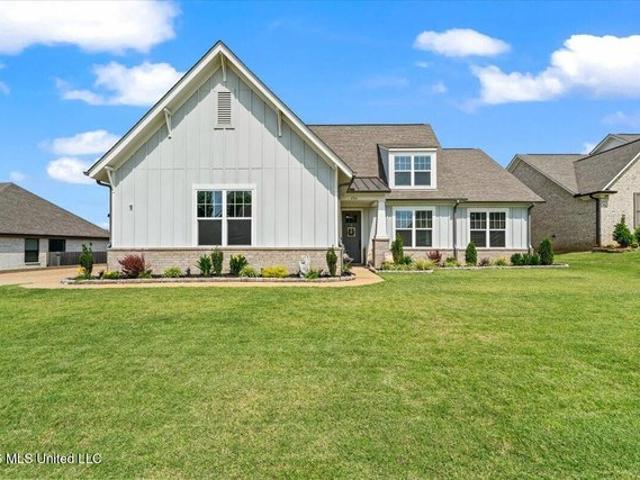 House for sale in Nesbit, Mississippi