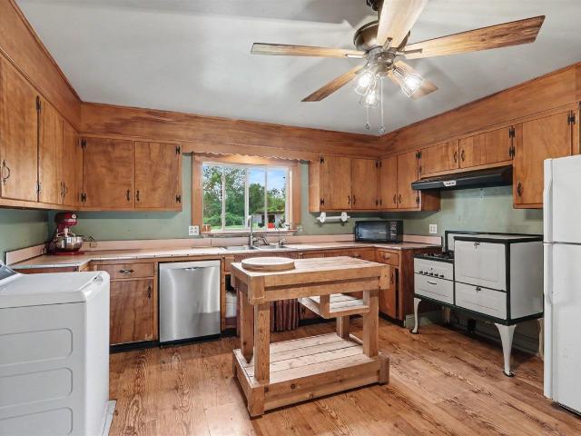 House for sale in Bloomingdale Township, Van Buren County