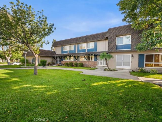 Townhouse for sale in Cypress, Orange County