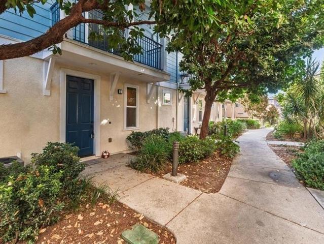 Townhouse for sale in Oceanside, California