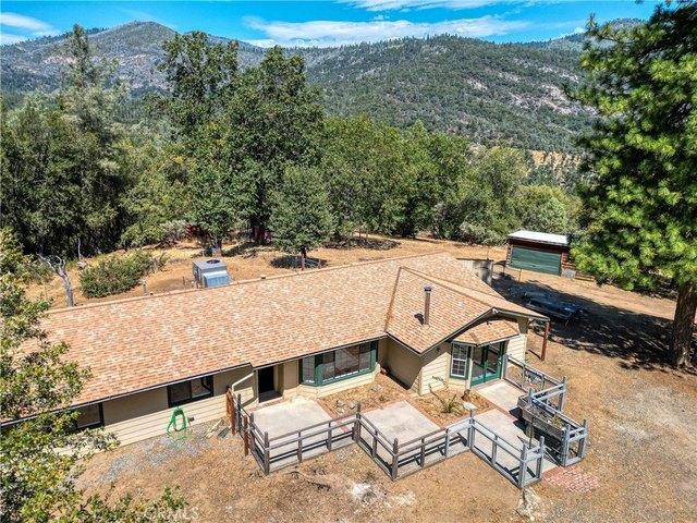 House for sale in Oakhurst, California