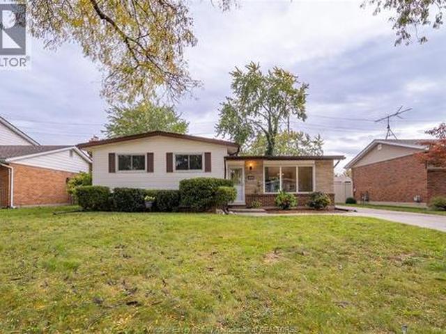 House for sale in Roseland, Windsor