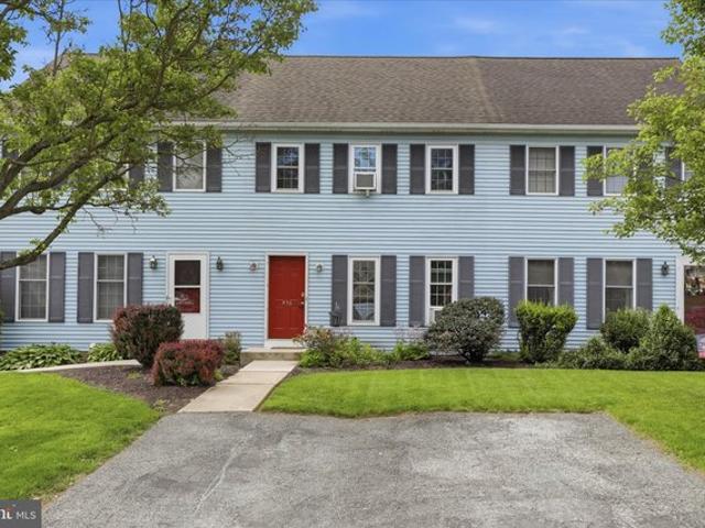 Townhouse for sale in Mount Joy, Pennsylvania