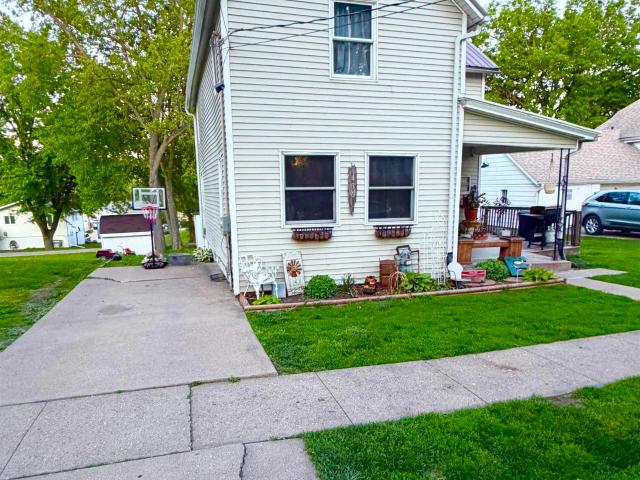 House for sale in Mahaska, Iowa