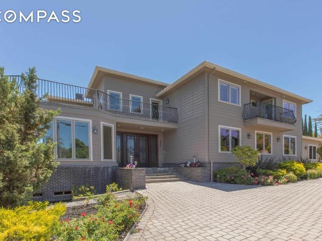 House for sale in Redwood City
