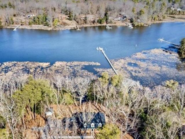 House for sale in Colonial Beach, Westmoreland County