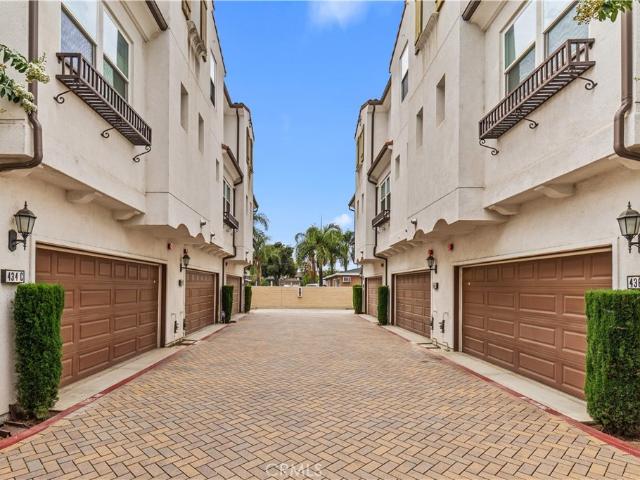 Condo for sale in Monrovia, California