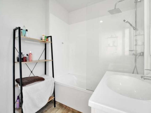 Apartment for sale in Oratia