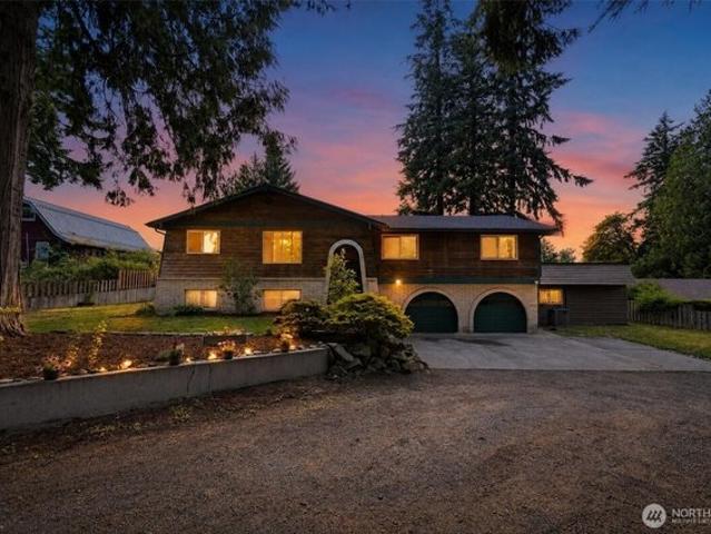 House for sale in Enumclaw, Washington