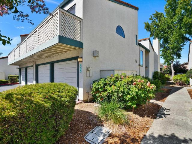 Townhouse for sale in Pleasanton, California