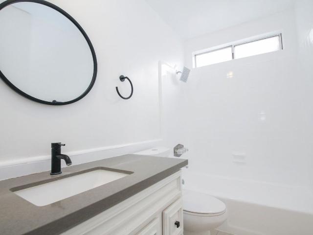 Apartment for rent in Hawthorne, California