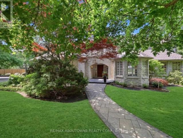 House for sale in Oakville, Ontario
