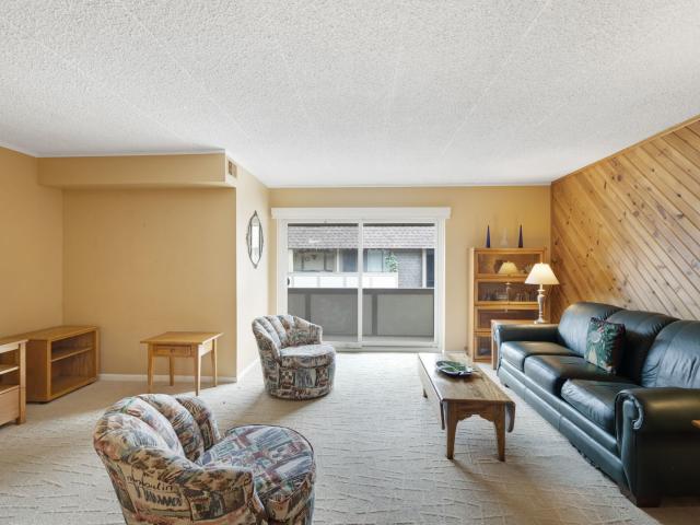Condo for sale in Dundee, Illinois