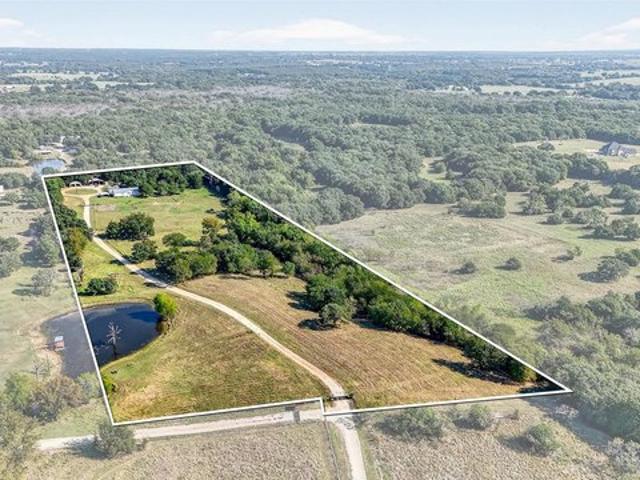 House for sale in Collinsville, Texas