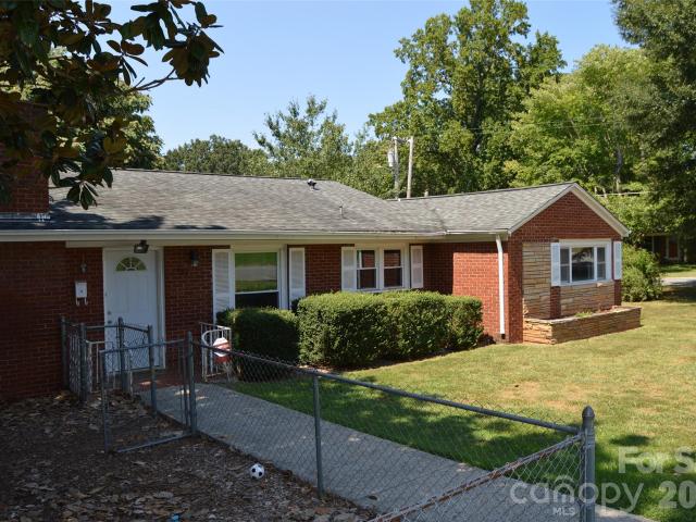 House for sale in Lakeside, Statesville