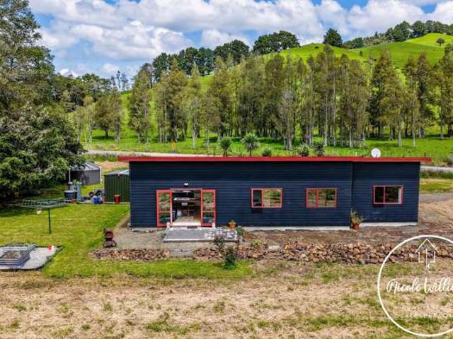 House for sale in Paparoa, Northland