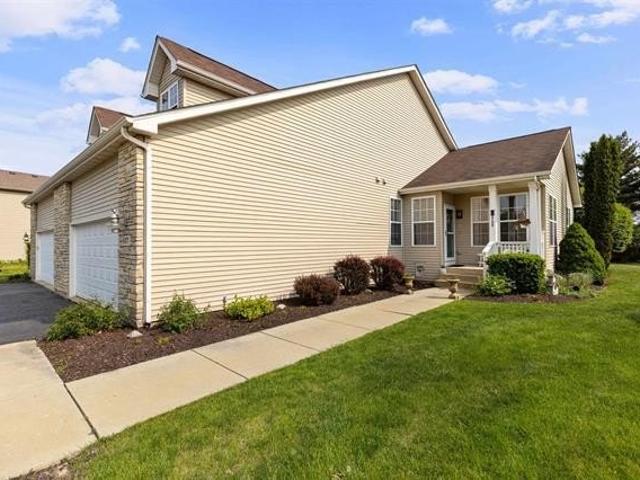 Condo for sale in Poplar Grove, Illinois