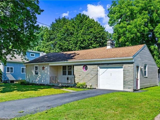 House for sale in Oneida, New York