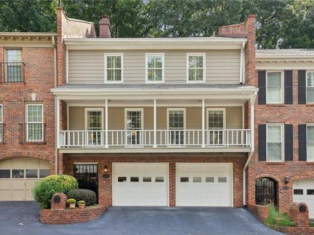 Townhouse for sale in Sandy Springs, Georgia