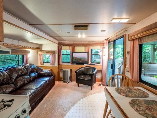 House for sale in Avery, North Carolina
