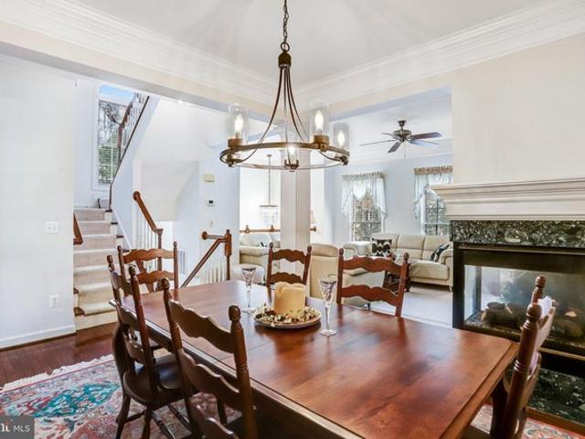 Townhouse for sale in River Creek, Leesburg