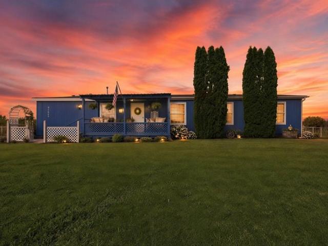 House for sale in Benton City, Benton County