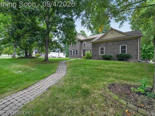 House for sale in Waterford, Michigan