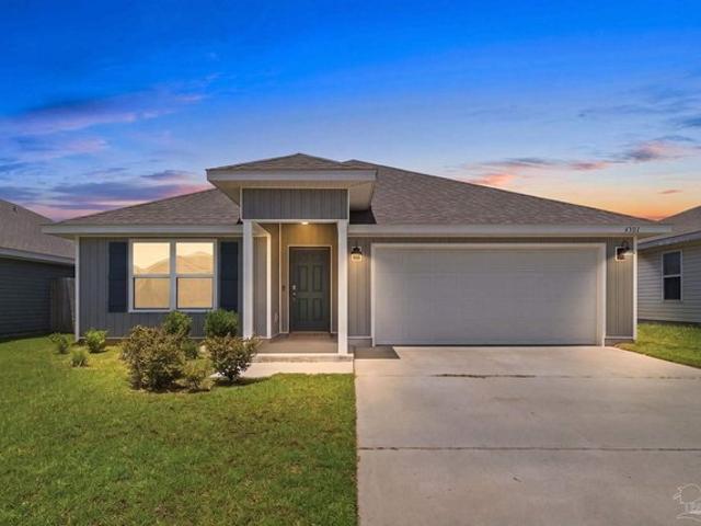 House for sale in Pace, Florida