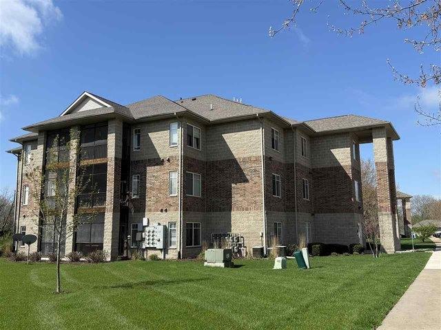 Condo for sale in Iowa City, Iowa