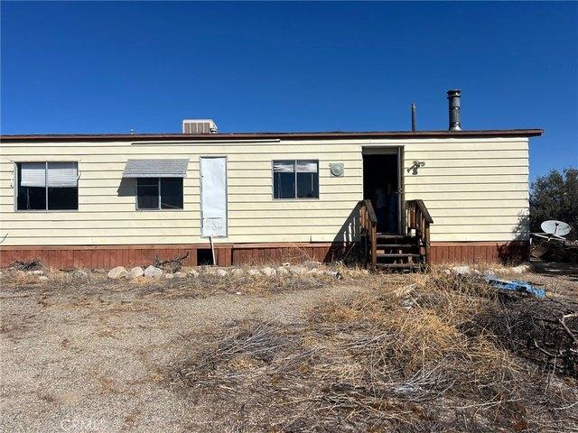 House for sale in Anza, California