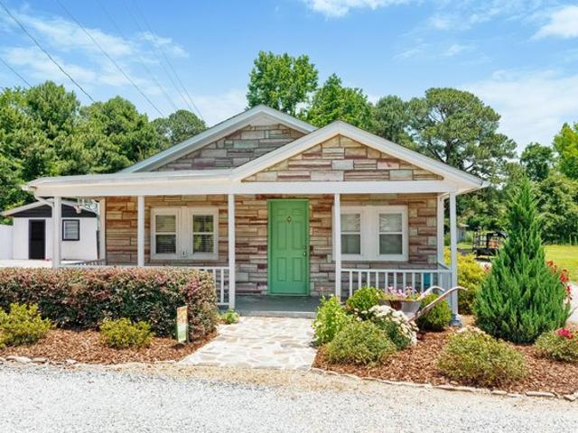 House for sale in Four Oaks, North Carolina