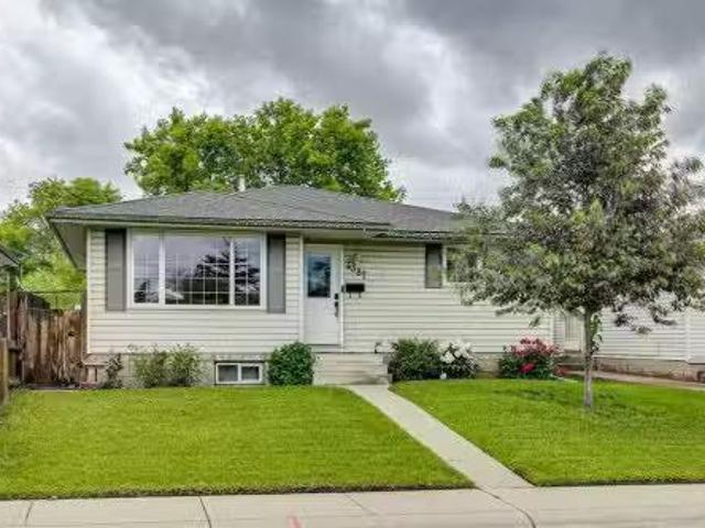 House for sale in Northwest, Alberta