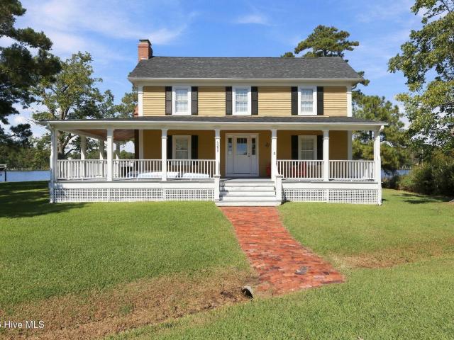 House for sale in Pamlico, Oriental