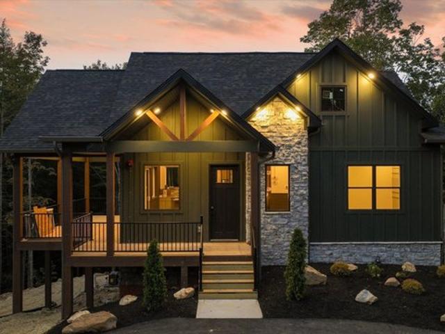 House for sale in Walland, East Tennessee