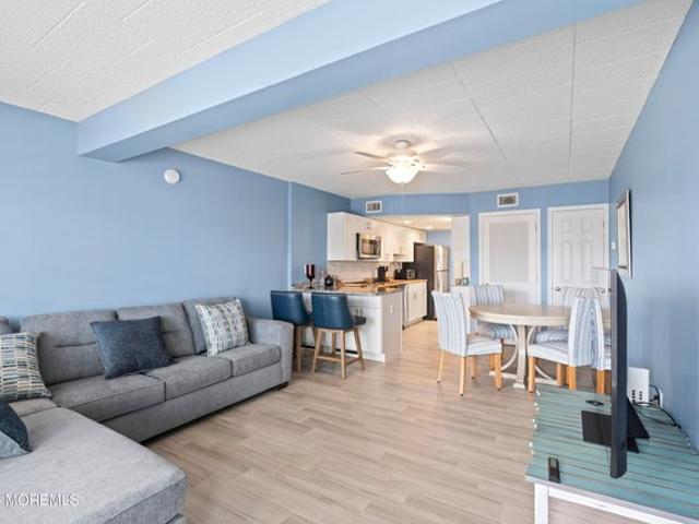 Condo for sale in Mantoloking, New Jersey