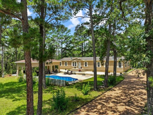 House for sale in Smithville, Bastrop County