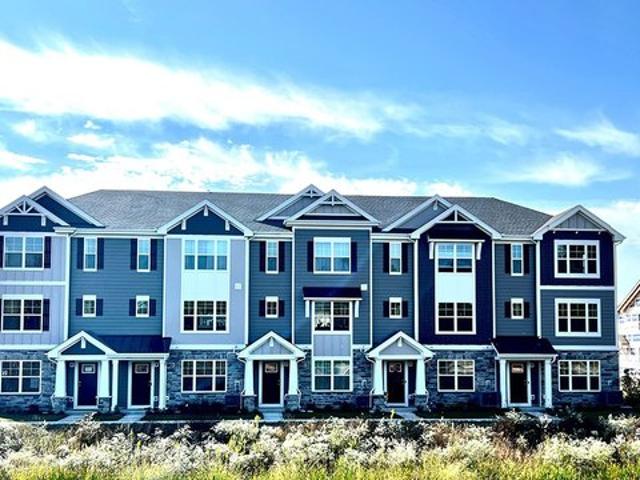 Townhouse for sale in Saint Charles, Iowa