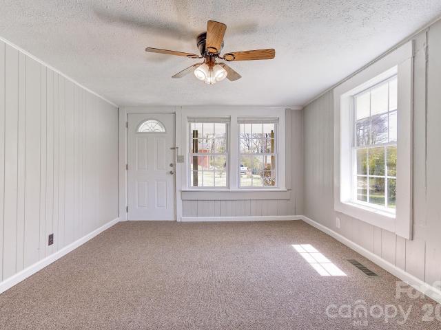 House for sale in Hendersonville, North Carolina