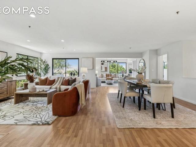 Condo for sale in San Carlos