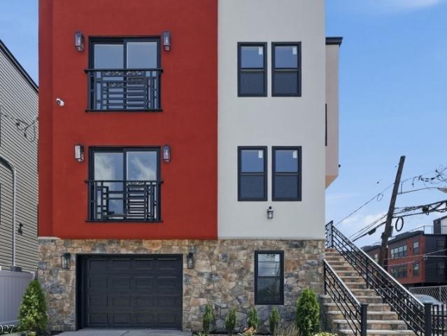 House for sale in Newark, New Jersey