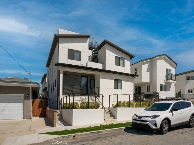 Townhouse for sale in El Segundo, California