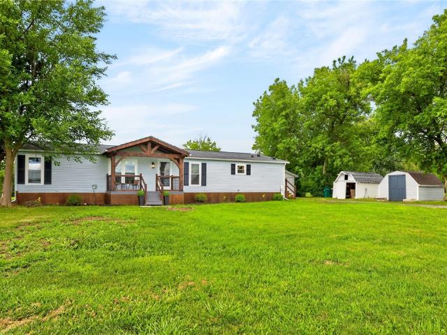 House for sale in Farmington, New York