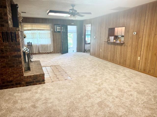 House for sale in Crockett, Texas