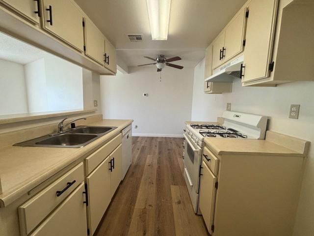 Apartment for rent in Lancaster, California
