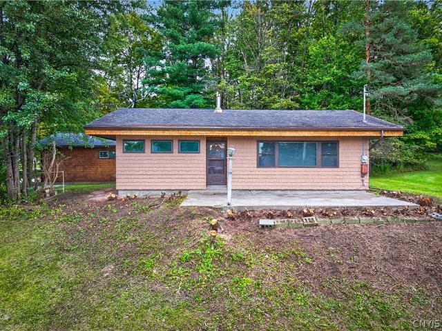 House for sale in Town of New Hartford, Oneida County