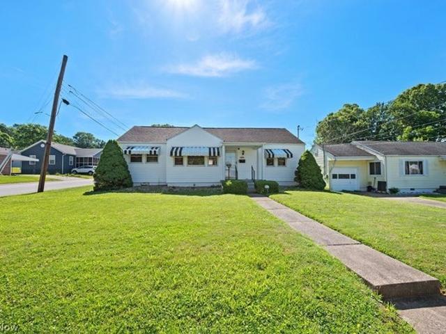 House for sale in Parkersburg, West Virginia