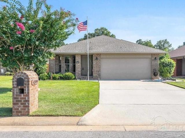 House for sale in Pace, Florida