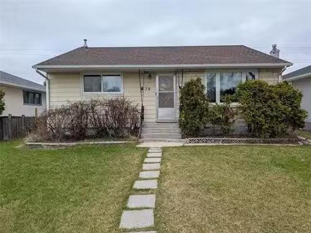 House for sale in East St. Paul, Manitoba
