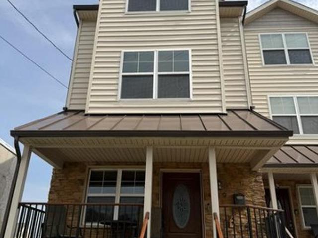 Townhouse for sale in Bridgeport, Pennsylvania